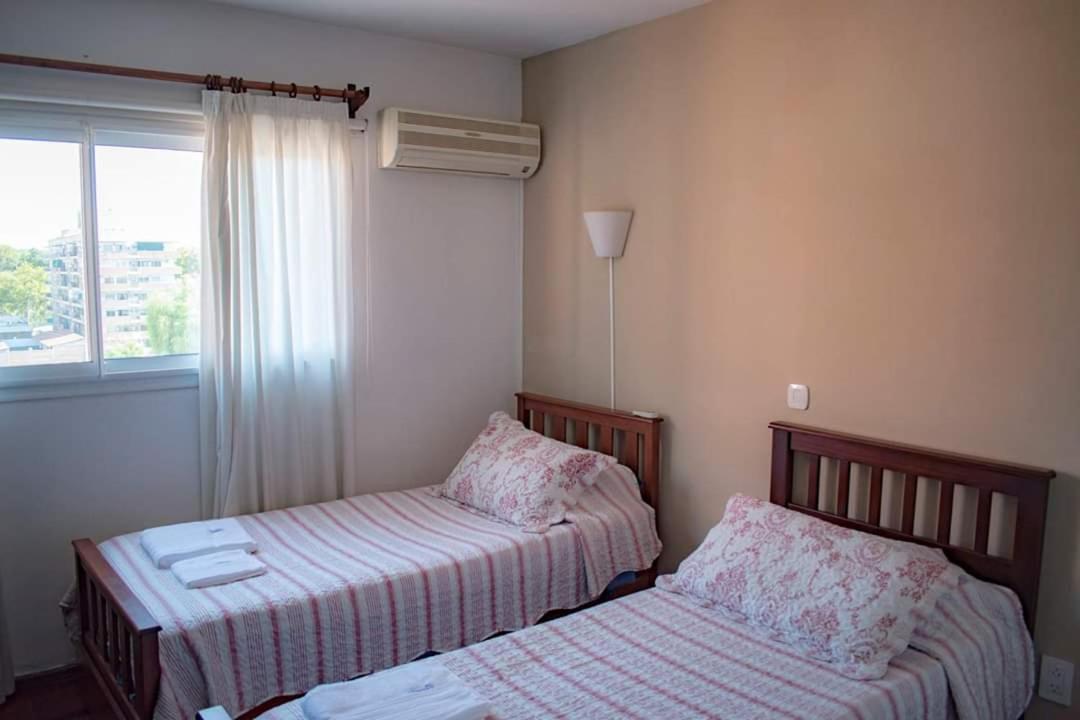 Amplio Departamento -excelente Ubicacion- Con Cochera *