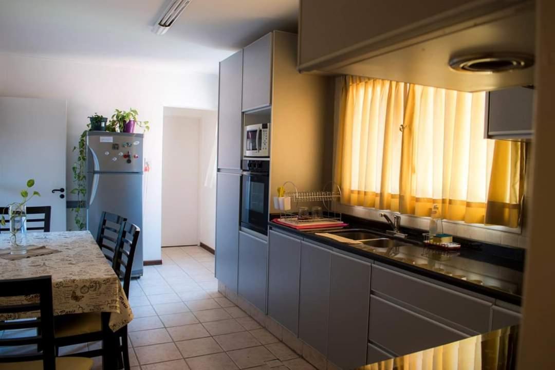 Amplio Departamento -excelente Ubicacion- Con Cochera * Mendoza