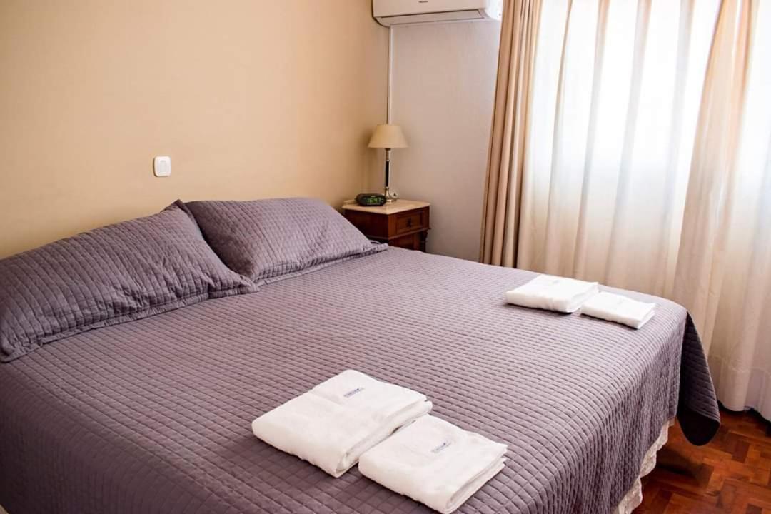 Amplio Departamento -excelente Ubicacion- Con Cochera Apartment
