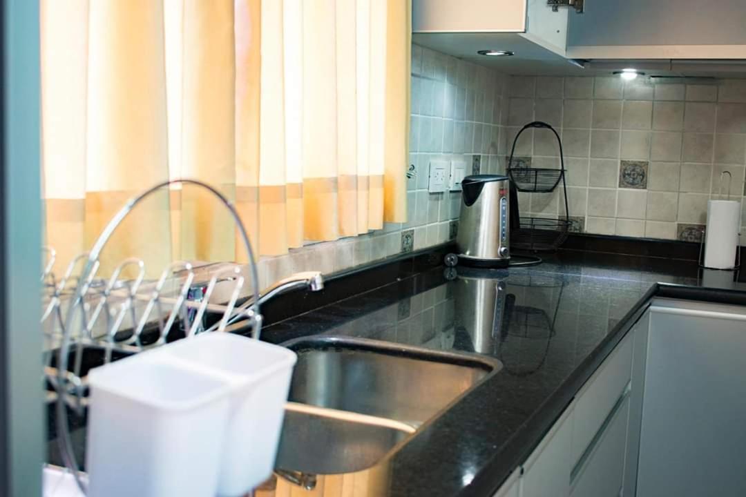 Amplio Departamento -excelente Ubicacion- Con Cochera * Mendoza